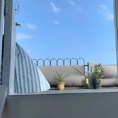 Apartment Holidays *